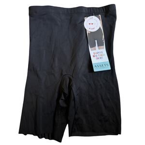 Assets SPANX Women's Short Silky Smooth & Breathable Fabric Size Small Black